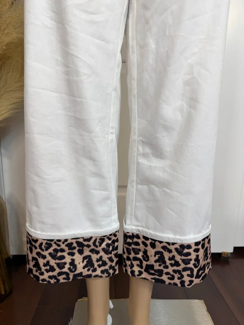 OFF WHITE CROPPED DENIM LIKE PANT WITH LEOPARD PRINT CUFFS SIZE MEDIUM - NWT - Picture 9 of 16